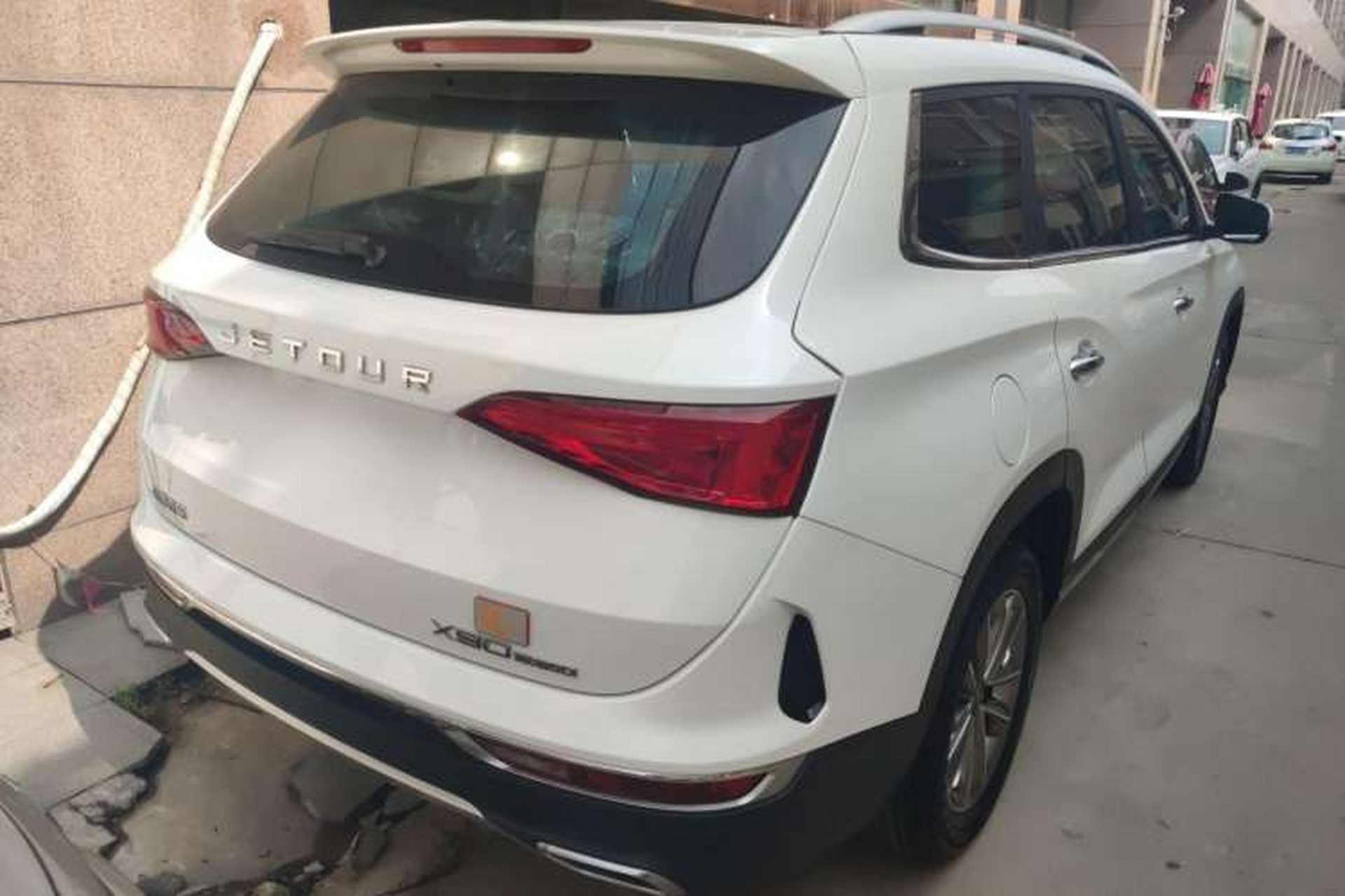 Used JETOUR X90 2019 1.6T DCT Smart Travel Edition 6 Seats China VI Standard Rear Right 45 Deg