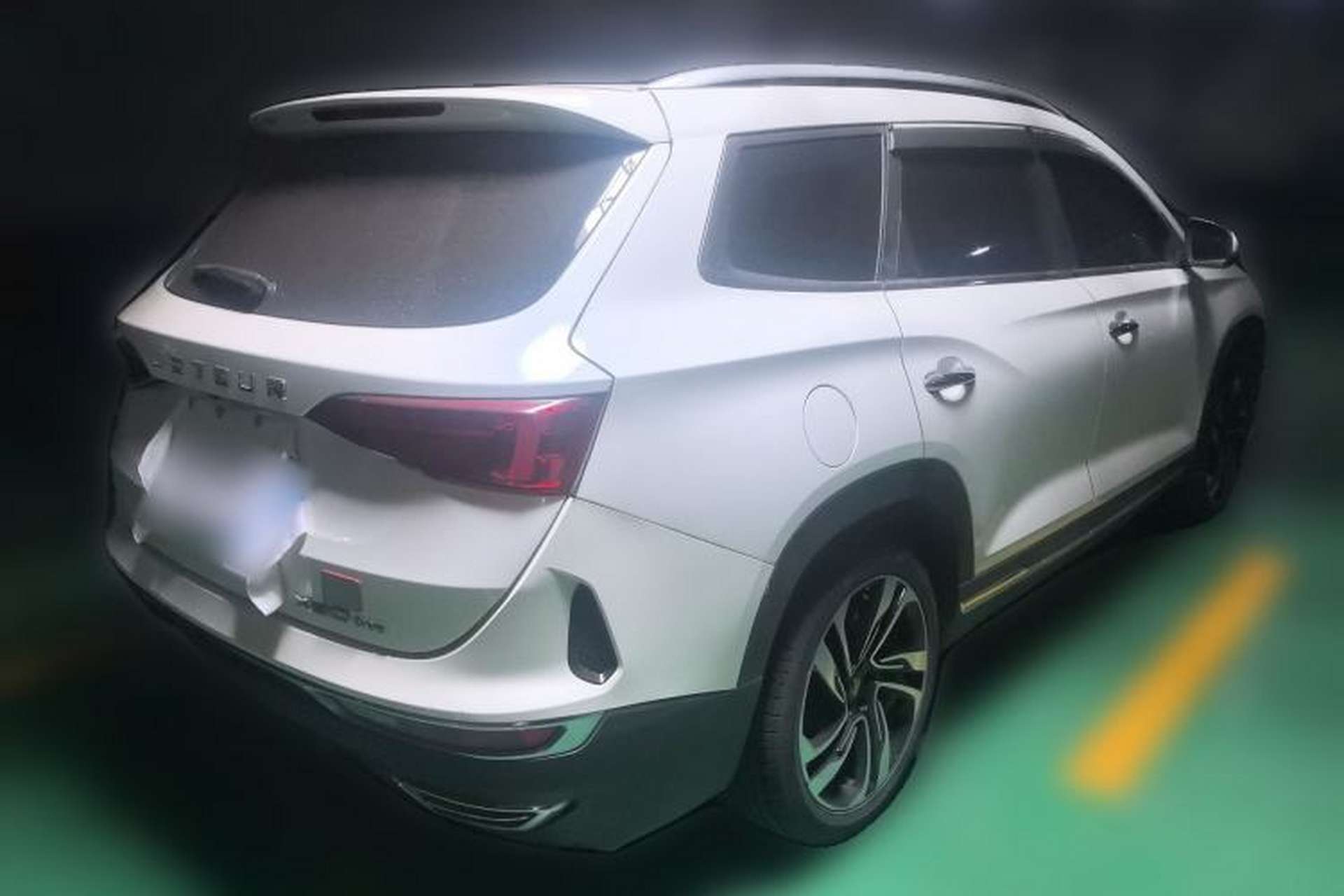 Used JETOUR X90 2019 1.5T DCT Smart Enjoyment Version 5 Seats China VI Standard Rear Right 45 Deg
