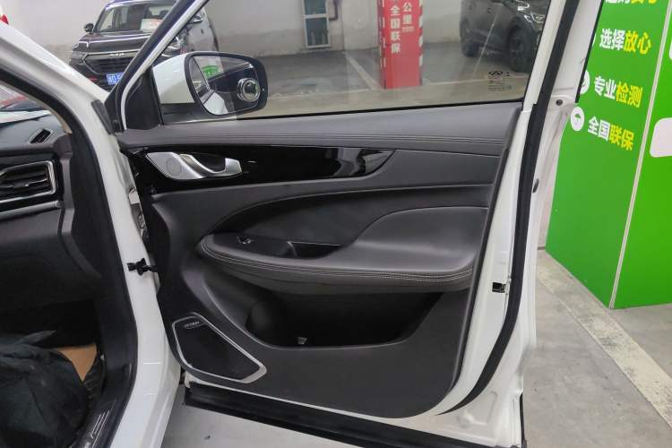Used JETOUR X90 2019 1.6T DCT Luxury Touring Edition 5 Seats China VI Standard Right Front Door Interior