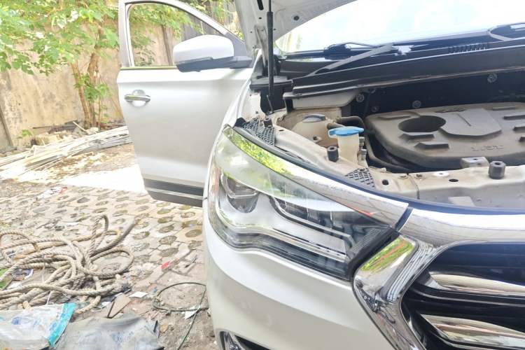 Used JETOUR X90 2019 1.5T Automatic Smart Enjoyment 6-Seater Emission Standard China V Right Front Headlight