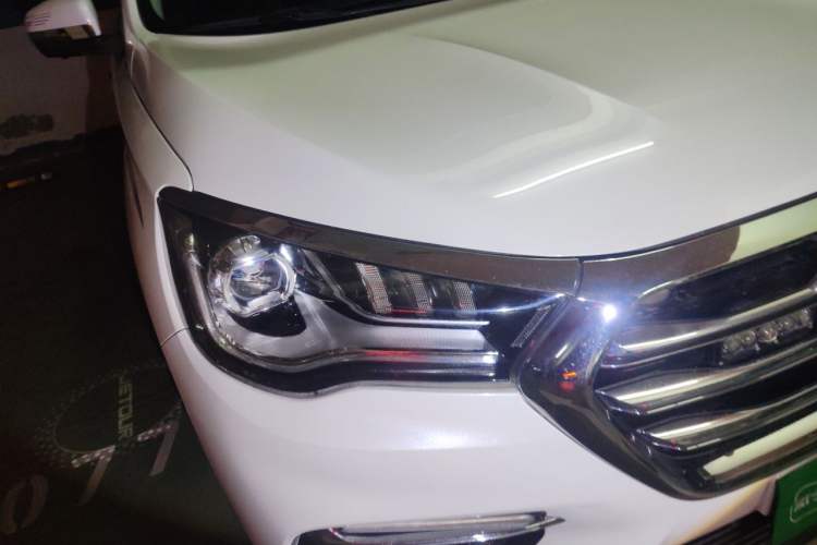 Used JETOUR X90 2019 1.6T DCT Luxury Touring Edition 5 Seats China VI Standard Right Front Headlight