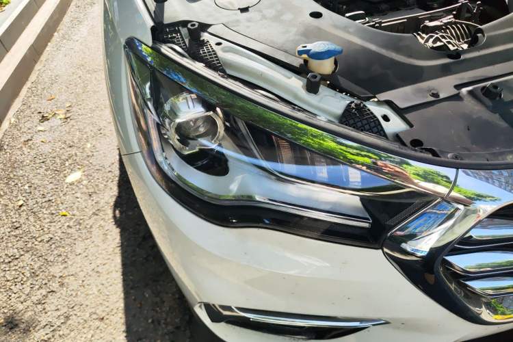 Used JETOUR X90 2019 1.6T DCT Luxury Touring Edition 5 Seats China VI Standard Right Front Headlight