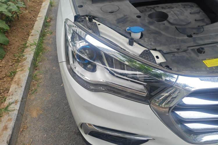 Used JETOUR X90 2019 1.5T Manual Smart Enjoyment 7-Seater China VI Standard Right Front Headlight
