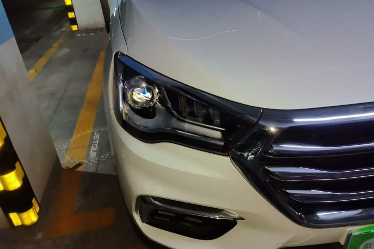 Used JETOUR X90 2019 1.6T DCT Luxury Touring Edition 5 Seats China VI Standard Right Front Headlight