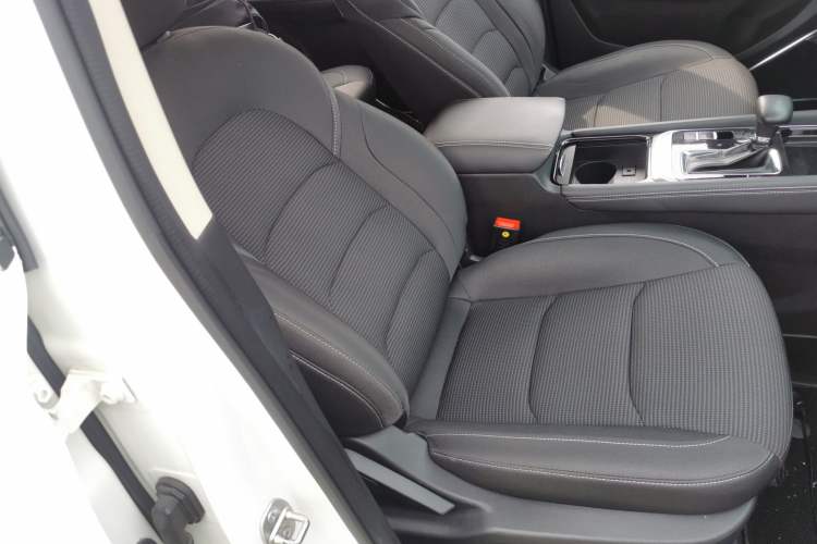 Used JETOUR X90 2019 1.5T Automatic Luxury Edition 5 Seats China V Standard Right Front Seat