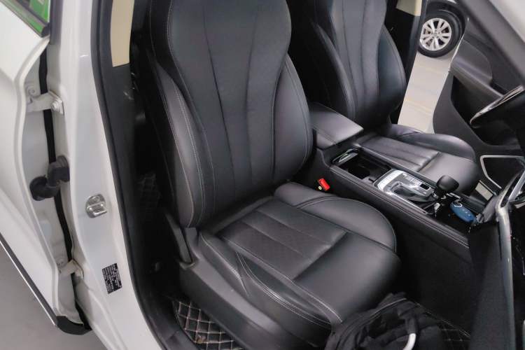 Used JETOUR X90 2019 1.6T DCT Luxury Touring Edition 5 Seats China VI Standard Right Front Seat