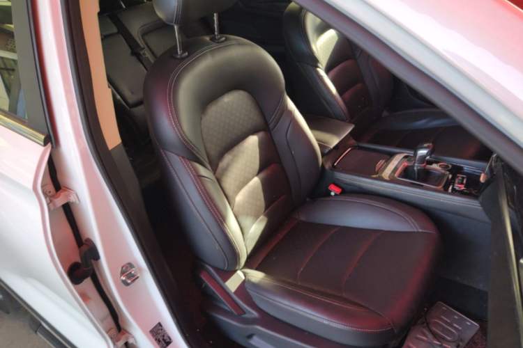 Used JETOUR X90 2019 1.5T Manual Enjoyment Model 7 Seats China VI Standard Right Front Seat
