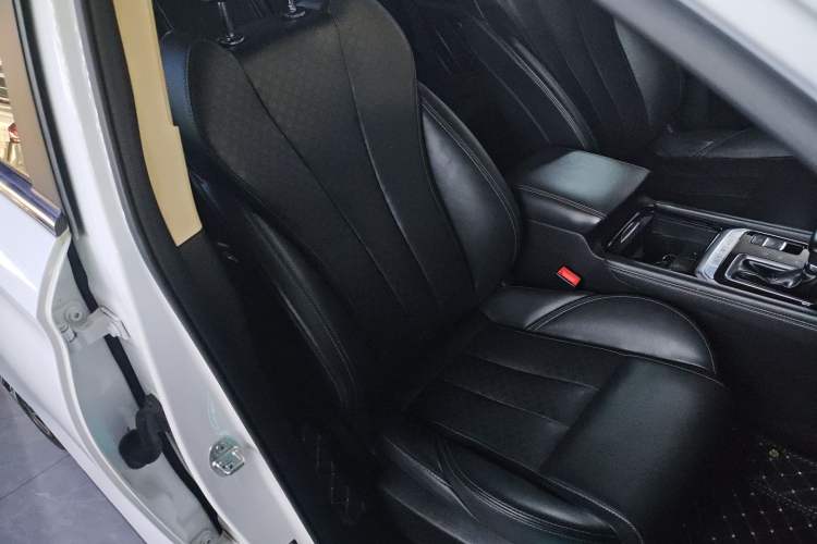 Used JETOUR X90 2019 1.5T Automatic Smart Enjoyment 7-Seater China V Emission Standard Right Front Seat