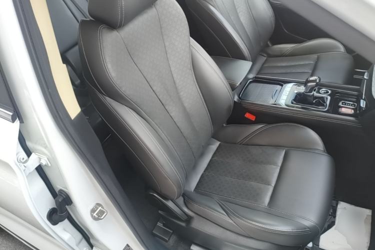 Used JETOUR X90 2019 1.5T Manual Smart Enjoyment Model 6 Seats China V Emission Standard Right Front Seat
