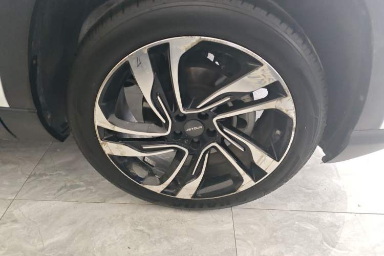 Used JETOUR X90 2019 1.5T DCT Smart Enjoyment Model 6 Seats China VI Standard Right Front Wheel Hub