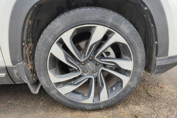 Used JETOUR X90 2019 1.5T Manual Smart Enjoyment 7-Seater China V Standard Right Front Wheel Hub