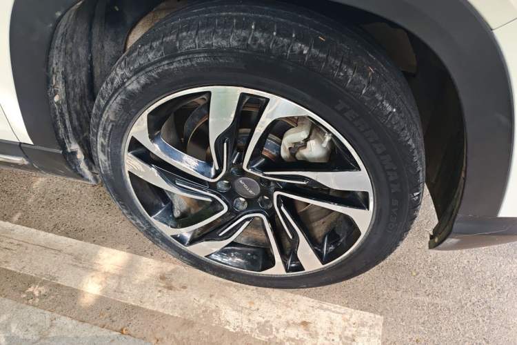 Used JETOUR X90 2019 1.5T Manual Smart Enjoyment Version 6 Seats China VI Standard Right Front Wheel Hub