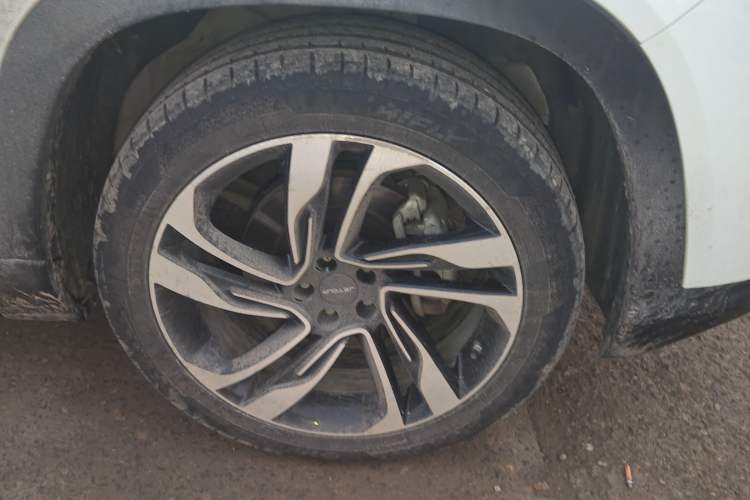 Used JETOUR X90 2019 1.5T Automatic Smart Enjoyment Model 5 Seats China V Emission Standard Right Front Wheel Hub