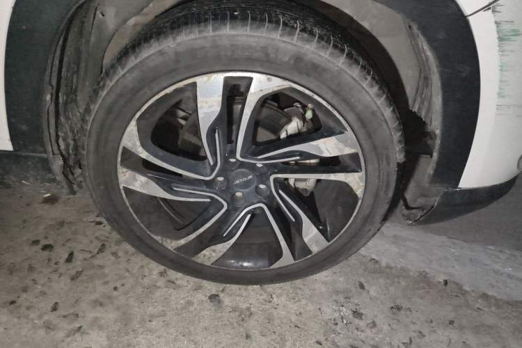 Used JETOUR X90 2019 1.6T DCT Luxury Touring Edition 5 Seats China VI Standard Right Front Wheel Hub