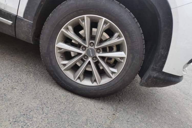 Used JETOUR X90 2019 1.5T Automatic Enjoyment Model 6 Seats Emission Standard China V Right Front Wheel Hub