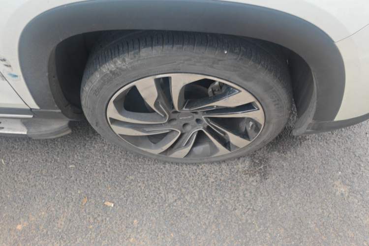 Used JETOUR X90 2019 1.5T Manual Smart Enjoyment 7-Seater China VI Standard Right Front Wheel Hub