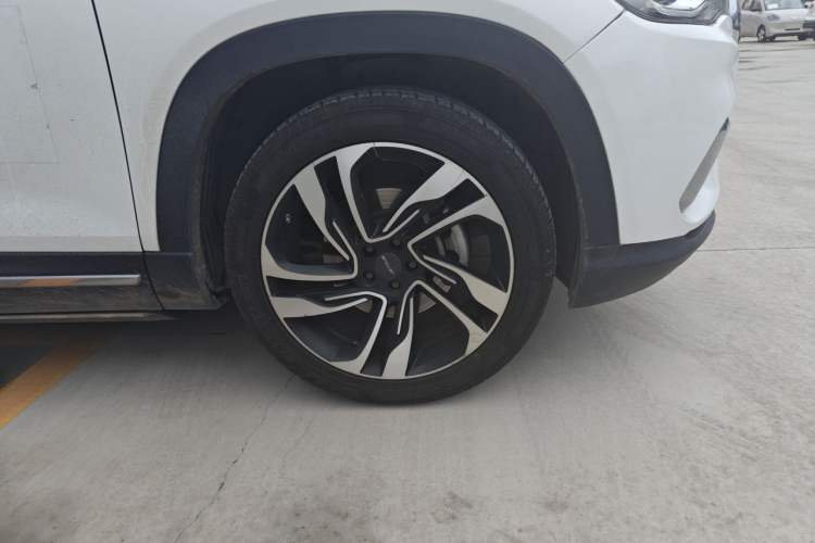 Used JETOUR X90 2019 1.6T DCT Luxury Touring Edition 5 Seats China VI Standard Right Front Wheel Hub