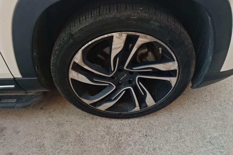 Used JETOUR X90 2019 1.6T DCT Luxury Travel Edition 6 Seats China VI Standard Right Front Wheel Hub