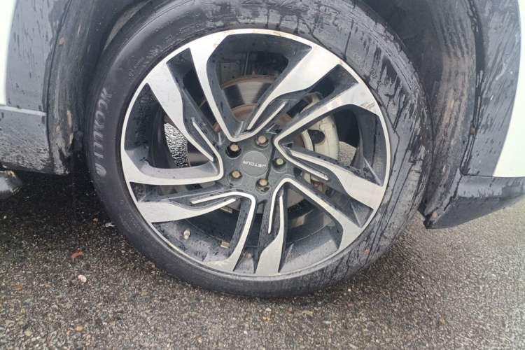 Used JETOUR X90 2019 1.5T Automatic Smart Enjoyment Model 5 Seats China V Emission Standard Right Front Wheel Hub