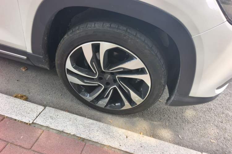 Used JETOUR X90 2019 1.5T Automatic Smart Enjoyment 6-Seater Emission Standard China V Right Front Wheel Hub