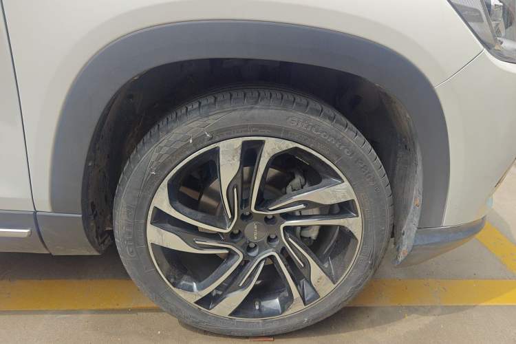 Used JETOUR X90 2019 1.5T Automatic Smart Enjoyment Model 5 Seats China V Emission Standard Right Front Wheel Hub
