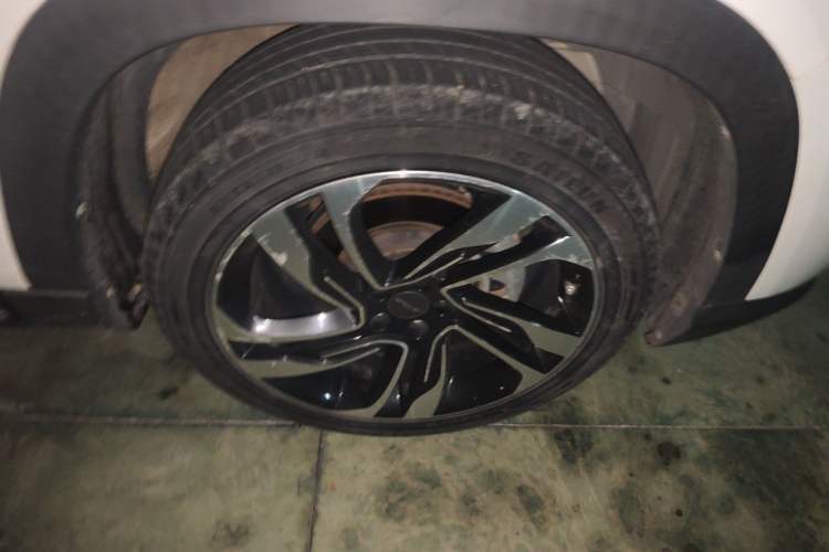 Used JETOUR X90 2019 1.5T Manual Enjoyment Model 6 Seats China V Emission Standard Right Front Wheel Hub