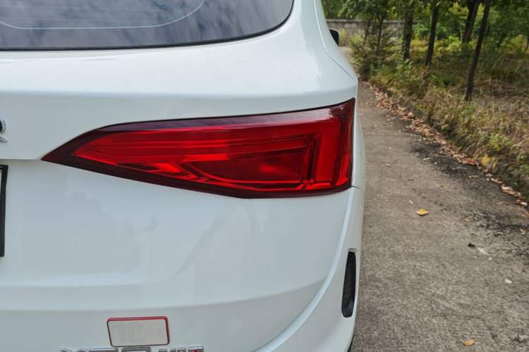 Used JETOUR X90 2019 1.5T DCT Smart Enjoyment Version 5 Seats China VI Standard Right Rear Taillight