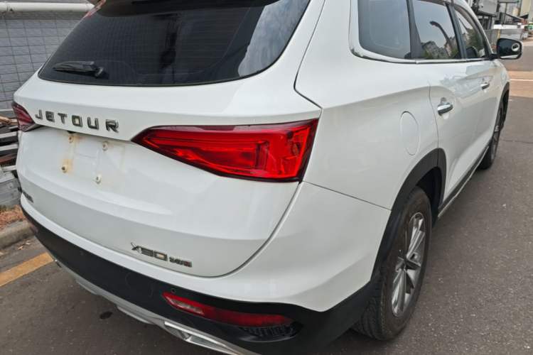 Used JETOUR X90 2019 1.5T Automatic Enjoyment Model 6 Seats Emission Standard China V Right Rear Taillight