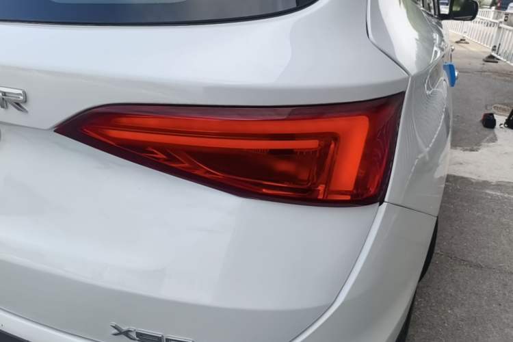 Used JETOUR X90 2019 1.5T Manual Smart Enjoyment Model 6 Seats China V Emission Standard Right Rear Taillight