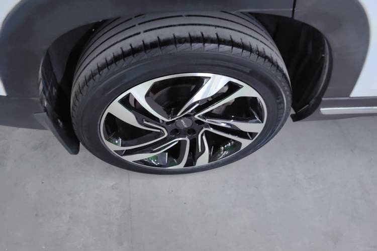 Used JETOUR X90 2019 1.6T DCT Luxury Touring Edition 5 Seats China VI Standard Right Rear Wheel Hub