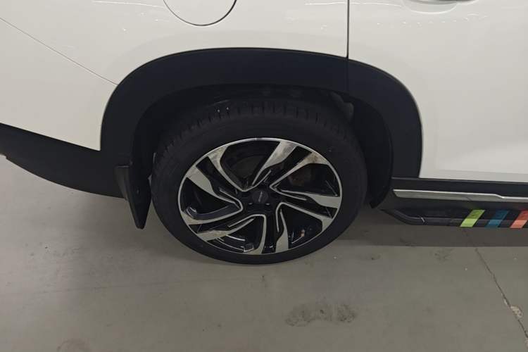 Used JETOUR X90 2019 1.5T Manual Smart Enjoyment Version 5 Seats China VI Standard Right Rear Wheel Hub