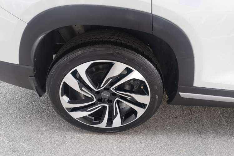 Used JETOUR X90 2019 1.5T Manual Smart Enjoyment Model 6 Seats China V Emission Standard Right Rear Wheel Hub
