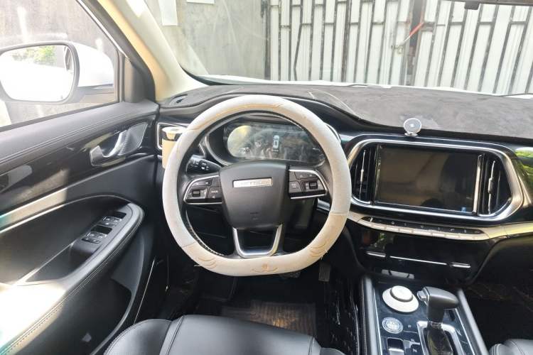 Used JETOUR X90 2019 1.5T Automatic Smart Enjoyment 6-Seater Emission Standard China V Steering Wheel