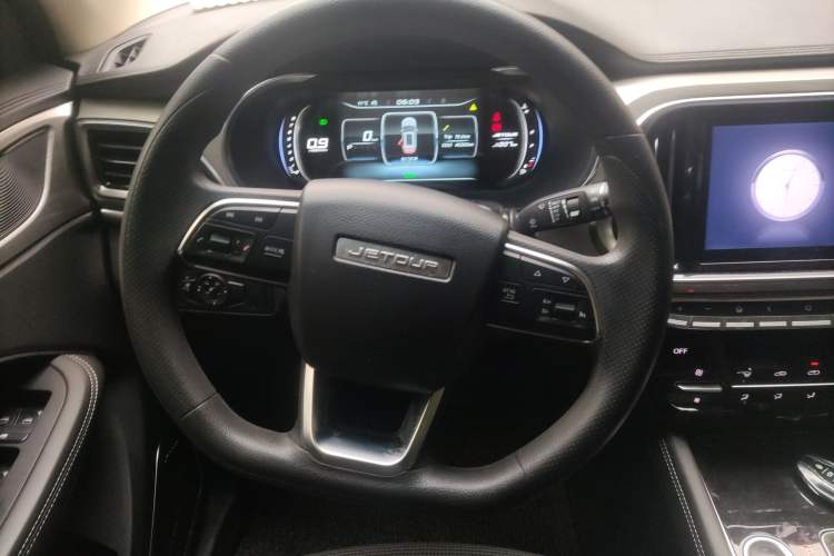 Used JETOUR X90 2019 1.6T DCT Yue Lü Edition 6 Seats China VI Standard Steering Wheel