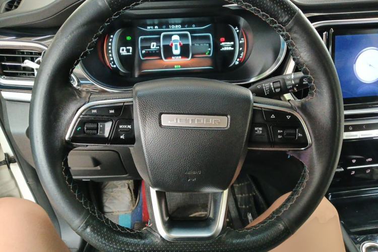 Used JETOUR X90 2019 1.6T DCT Luxury Touring Edition 5 Seats China VI Standard Steering Wheel