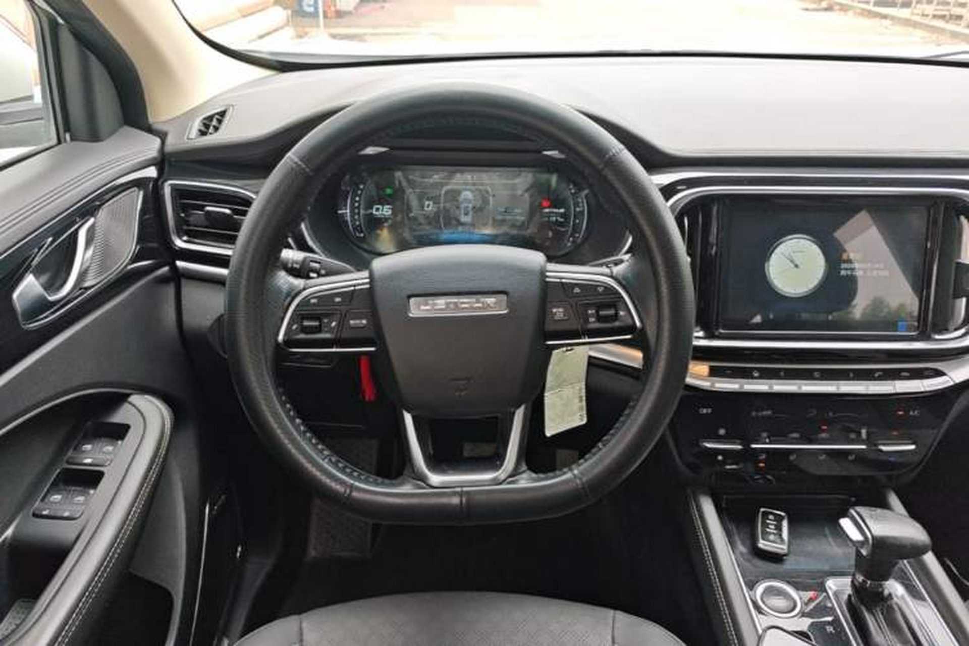 Used JETOUR X90 2019 1.5T Automatic Enjoyment Model 6 Seats Emission Standard China V Steering Wheel
