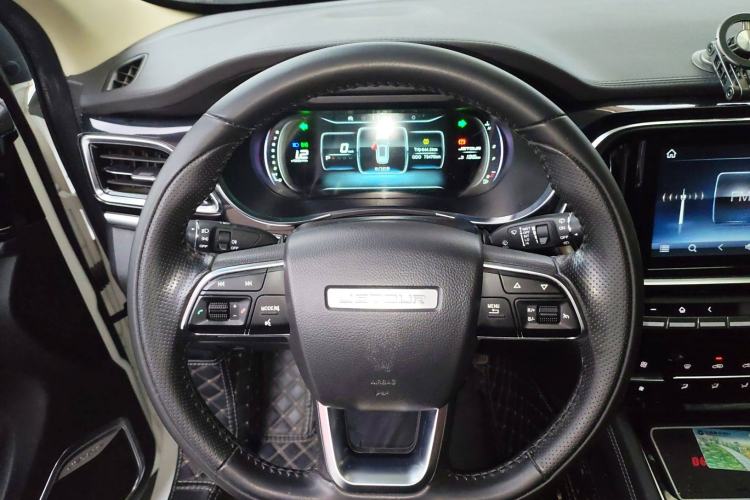 Used JETOUR X90 2019 1.5T Automatic Smart Enjoyment 6-Seater Emission Standard China V Steering Wheel