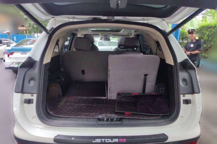 Used JETOUR X90 2019 1.5T Manual Smart Enjoyment Version 6 Seats China VI Standard Trunk