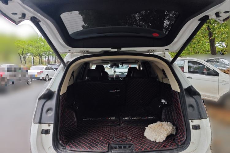 Used JETOUR X90 2019 1.5T Manual Smart Enjoyment Version 6 Seats China VI Standard Trunk