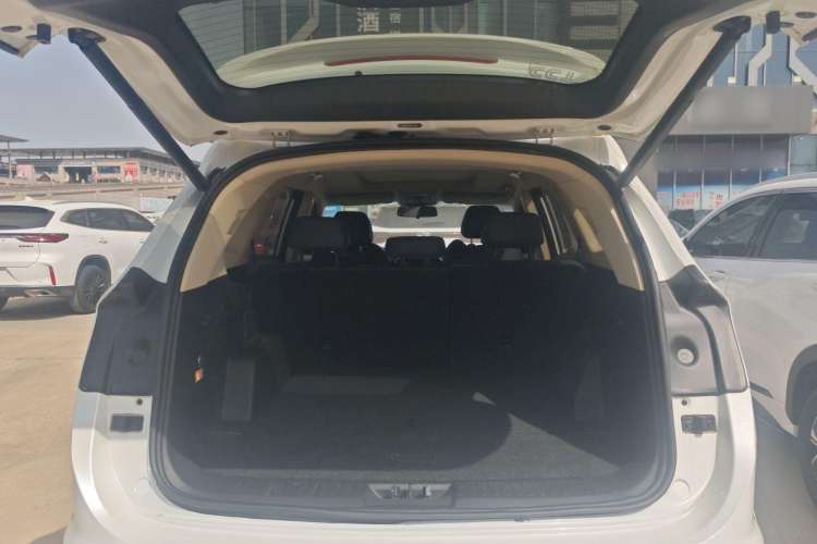 Used JETOUR X90 2019 1.6T DCT Luxury Touring Edition 5 Seats China VI Standard Trunk