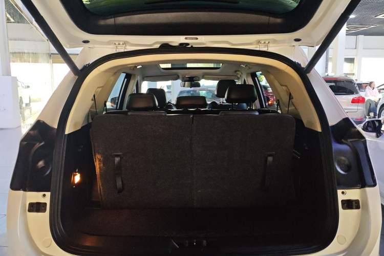 Used JETOUR X90 2019 1.5T Automatic Smart Enjoyment 7-Seater China V Emission Standard Trunk