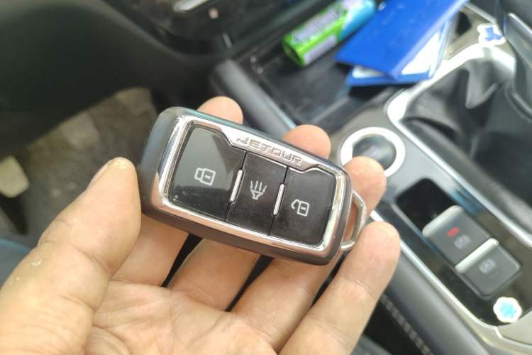Used JETOUR X90 2019 1.5T Manual Enjoyment Model 6 Seats China V Emission Standard Vehicle Key