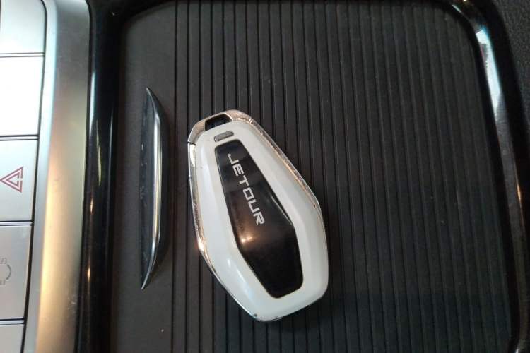 Used JETOUR X90 2019 1.6T DCT Luxury Touring Edition 5 Seats China VI Standard Vehicle Key