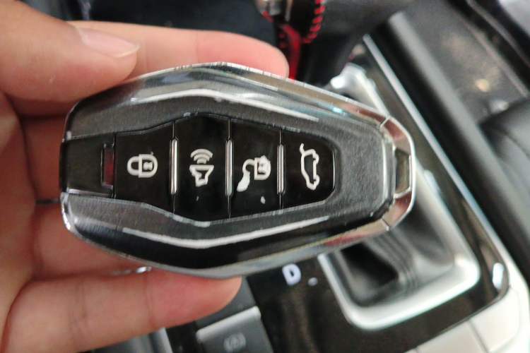Used JETOUR X90 2019 1.6T DCT Luxury Touring Edition 5 Seats China VI Standard Vehicle Key