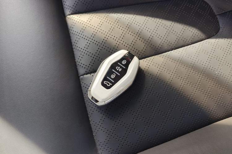 Used JETOUR X90 2019 1.5T Manual Smart Enjoyment Version 5 Seats China V Standard Vehicle Key