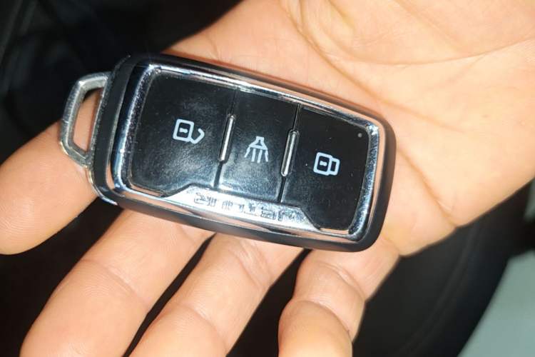Used JETOUR X90 2019 1.5T Manual Enjoyment Version 5 Seats China V Emission Standard Vehicle Key