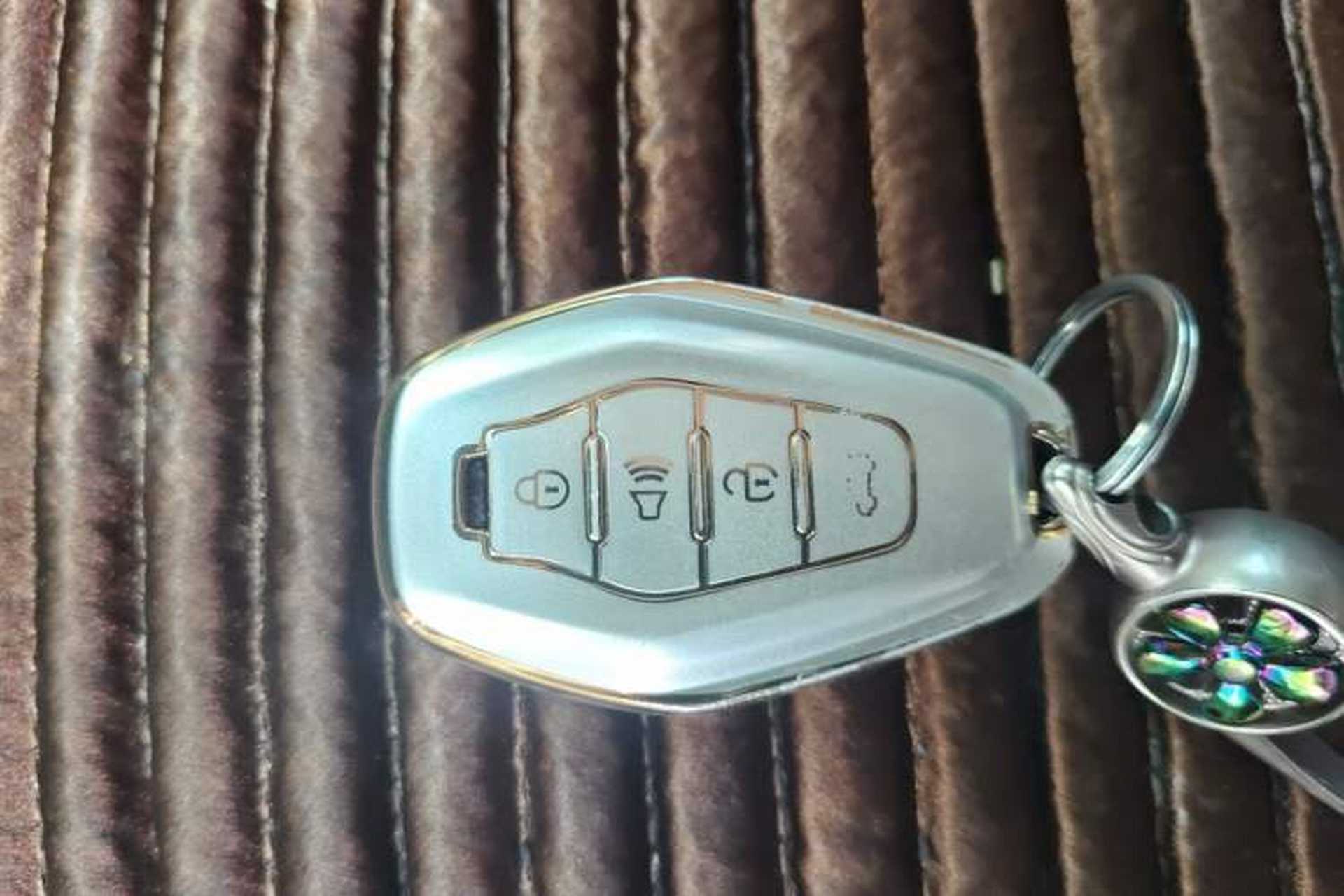 Used JETOUR X90 2019 1.5T Automatic Enjoyment Model 6 Seats Emission Standard China V Vehicle Key