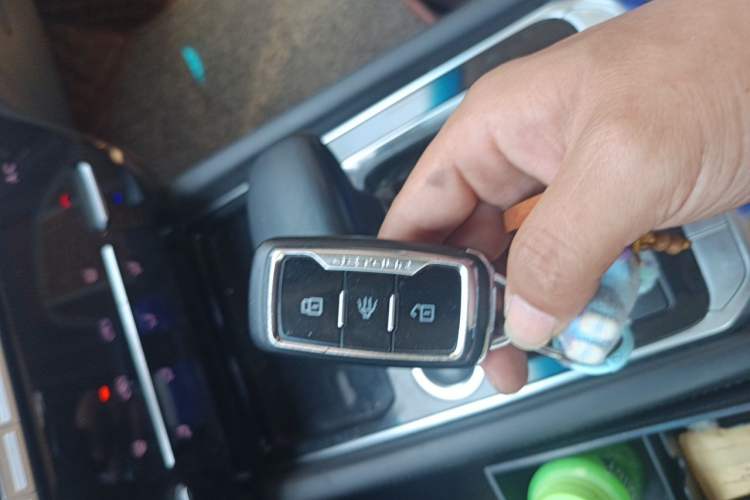 Used JETOUR X90 2019 1.5T Automatic Smart Enjoyment Model 5 Seats China V Emission Standard Vehicle Key