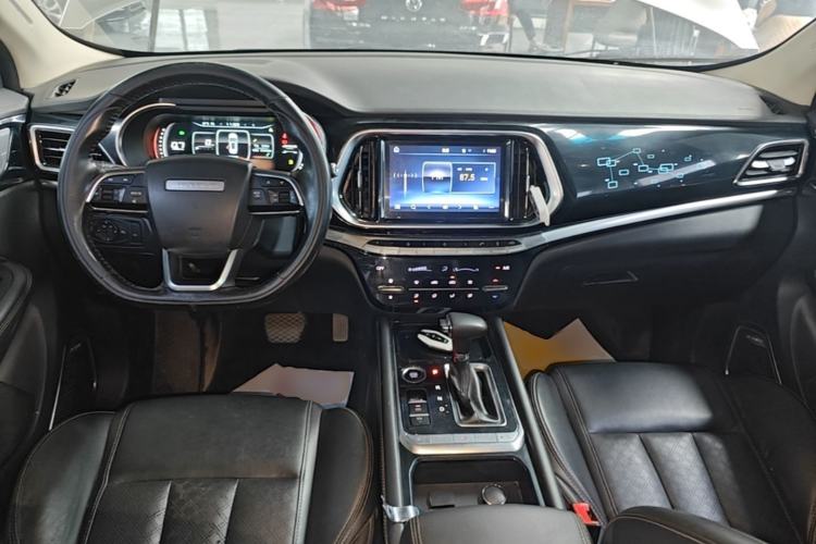 Used JETOUR X90 2019 1.6T DCT Zhaolü Edition 5 Seats China VI Standard Center Console