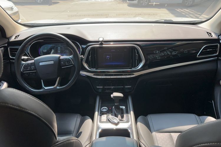 Used JETOUR X90 2019 1.6T DCT Luxury Touring Edition 7 Seats China VI Standard Center Console